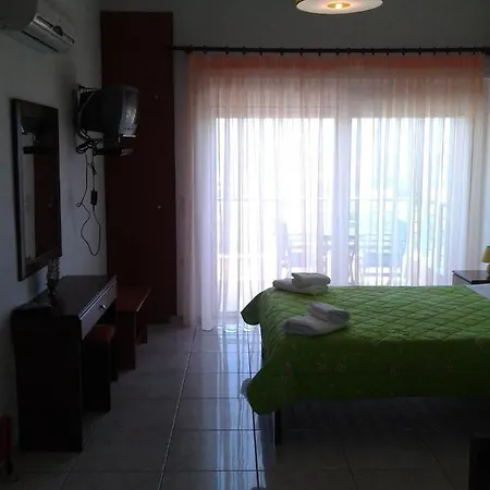 Rougas Apartment *
